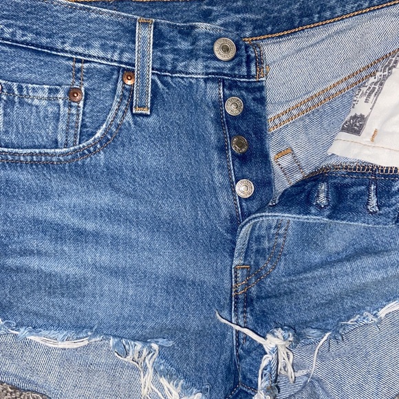 Levi’s 501 Original Denim Shorts - Picture 4 of 7
